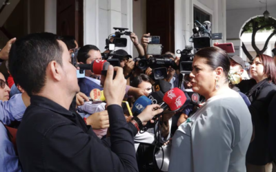 ‘Iniciaré juicios de daño moral a quien siga hablando mal de la Policía Nacional’, advierte ministra Mónica Palencia.