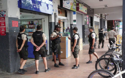 ‘Estamos inseguros en la Bahía, no podemos abrir temprano’, dicen comerciantes mientras Policía intenta reforzar presencia luego de robo.